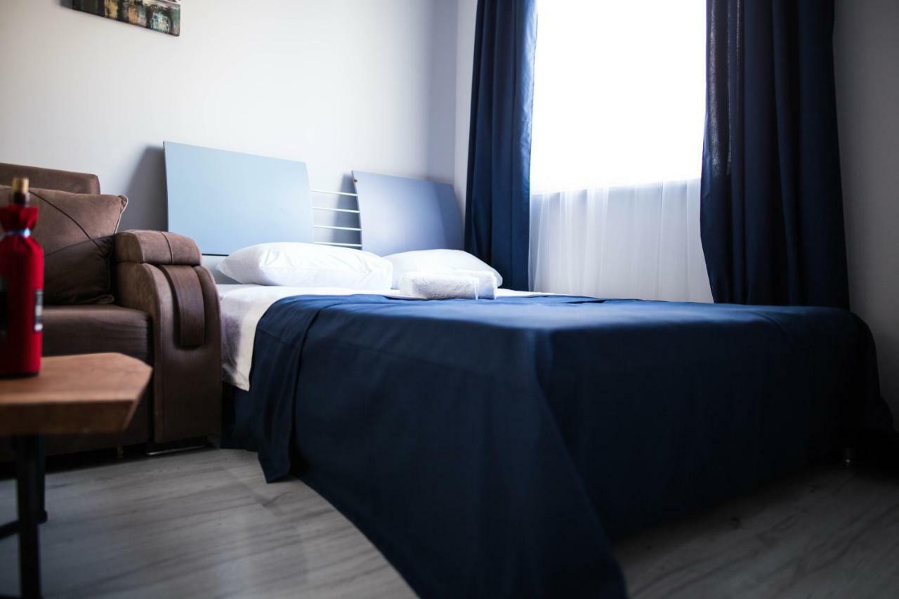 Central Apart-Hotel バトゥーミ エクステリア 写真